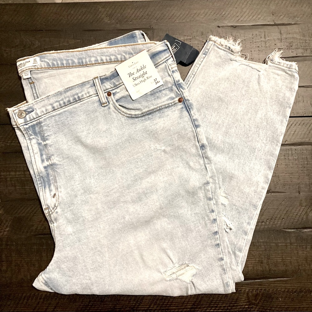 NWT ABERCROMBIE AND FITCH Curve Love Ultra High Rise Ankle Straight Jean